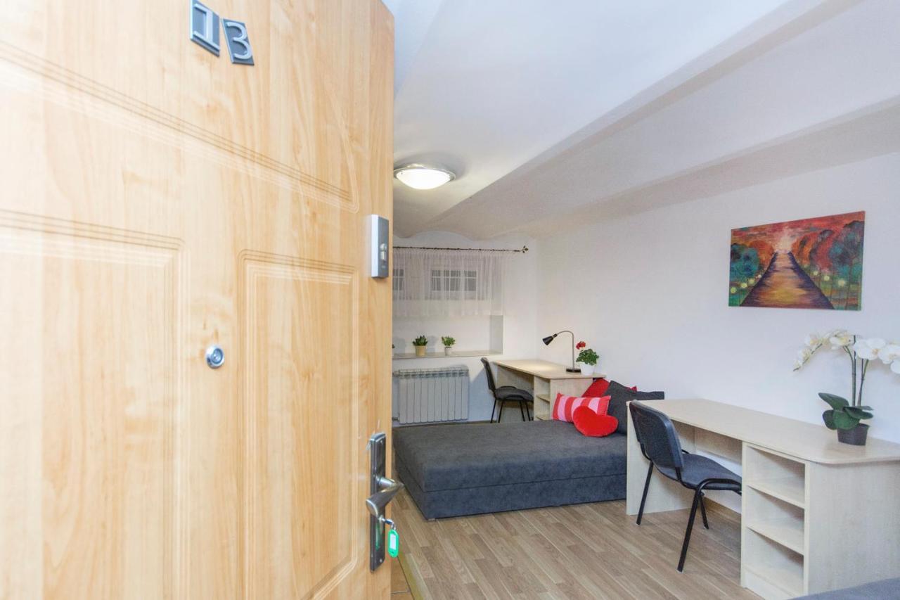 Akademikus Torun Hostel Eksteriør bilde