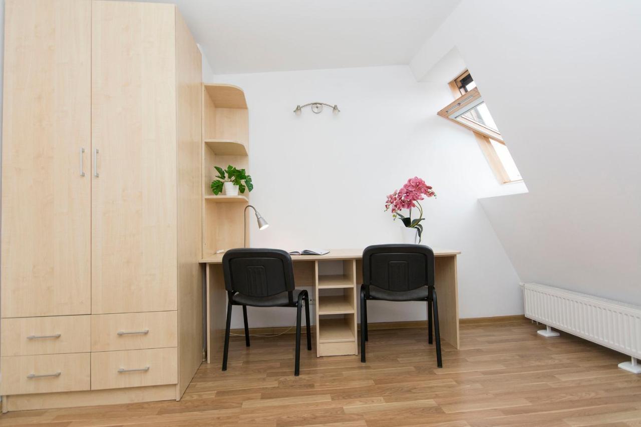 Akademikus Torun Hostel Eksteriør bilde