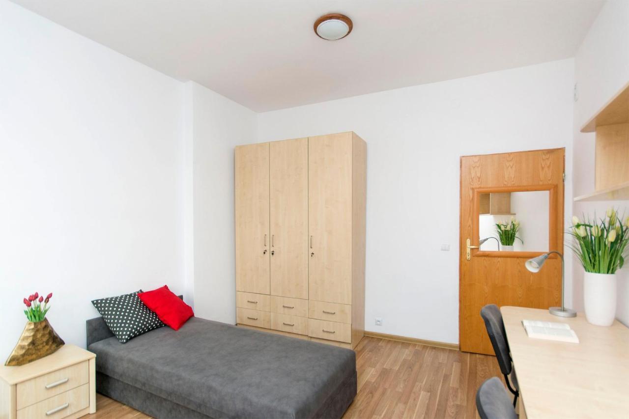 Akademikus Torun Hostel Eksteriør bilde