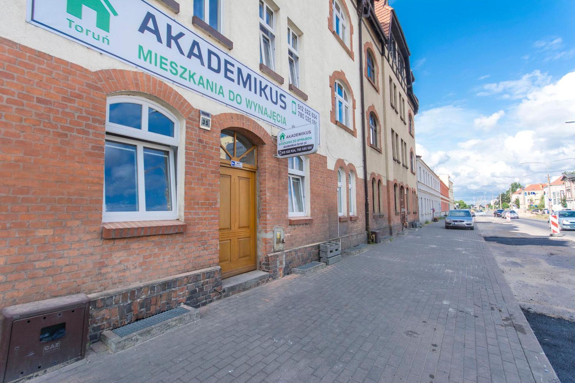 Akademikus Torun Hostel Eksteriør bilde